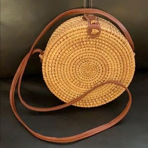 Wicker shoulder bag